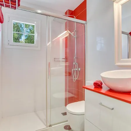 Vakantiehuis Apartamento Confort Y Piscina *