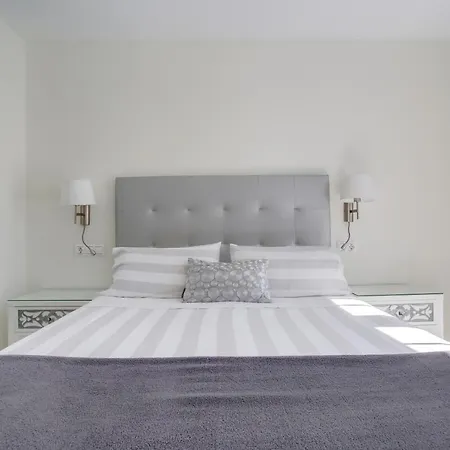 Vakantiehuis Apartamento Confort Y Piscina *